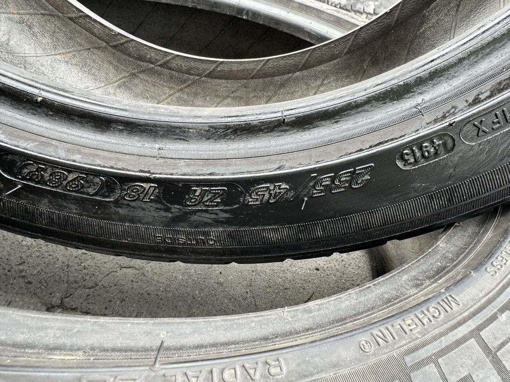 Гума Michelin 235/45/18