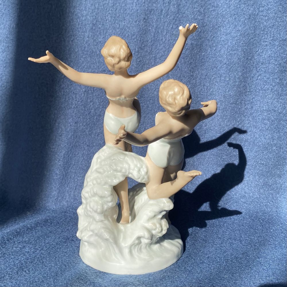 Фарфоровая статуэтка Дама «Бегущие по волнам» Германия/Wallendorf