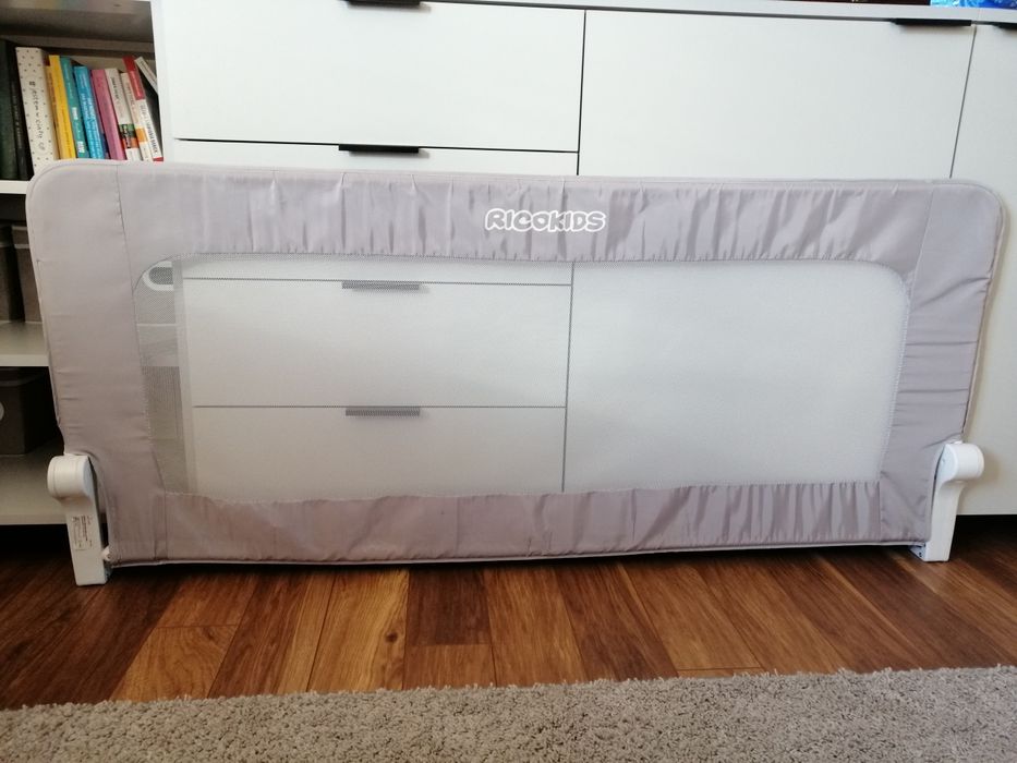 Sprzedam osłonkę, barierkę zabezpieczającą na łóżko 150x35x66 RICOKIDS