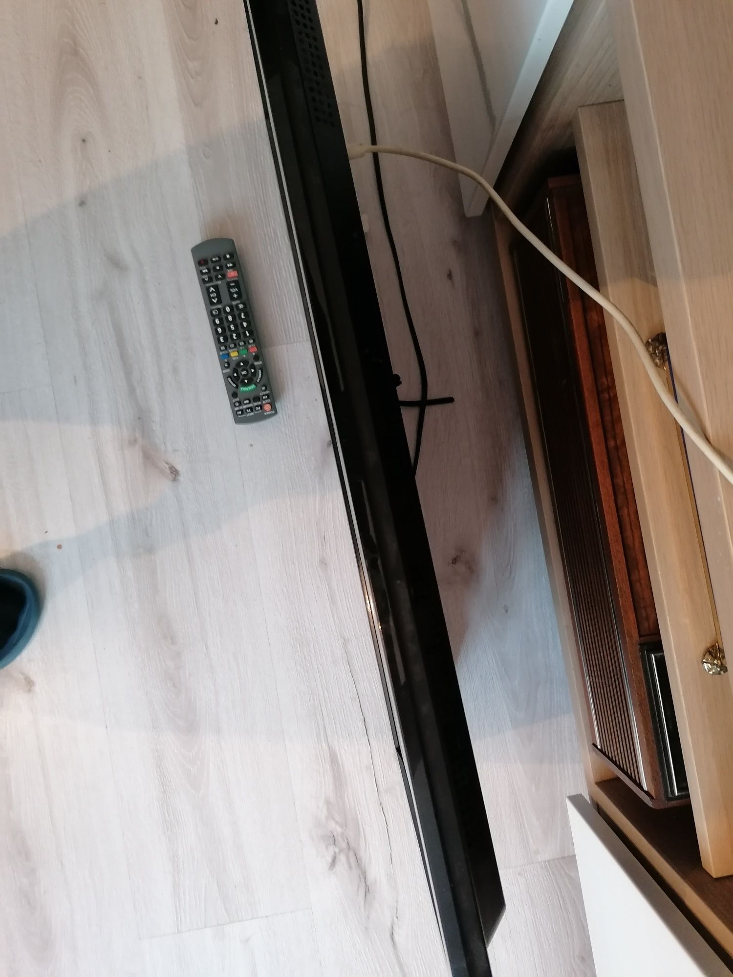 Telewizor Led Panasonic z pilotem
