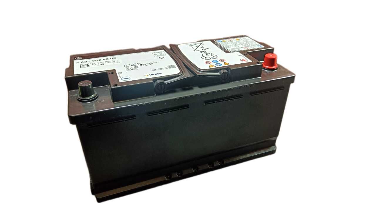 LUC - Akumulator Rozruchowy 12V - OE Mercedes 92Ah 850A AGM - VARTA