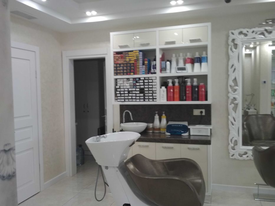 Продаж салону краси 54,1м2 з орендарями. ЖК "Буча Квартал". ID:313