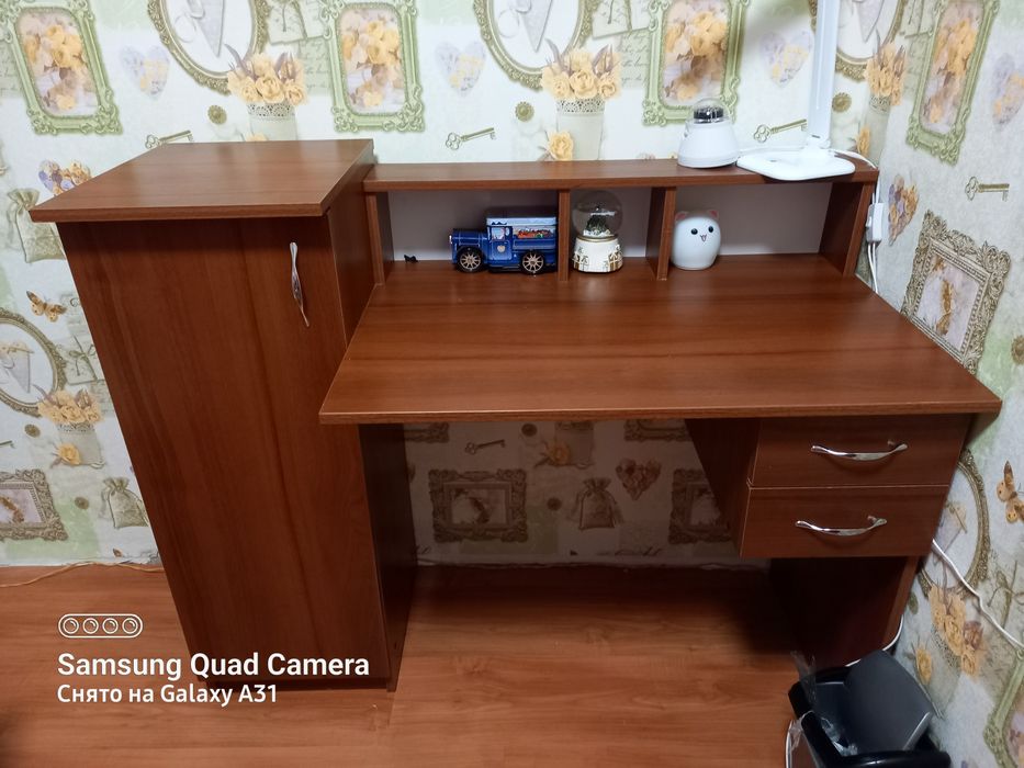 Продам письмовий стіл