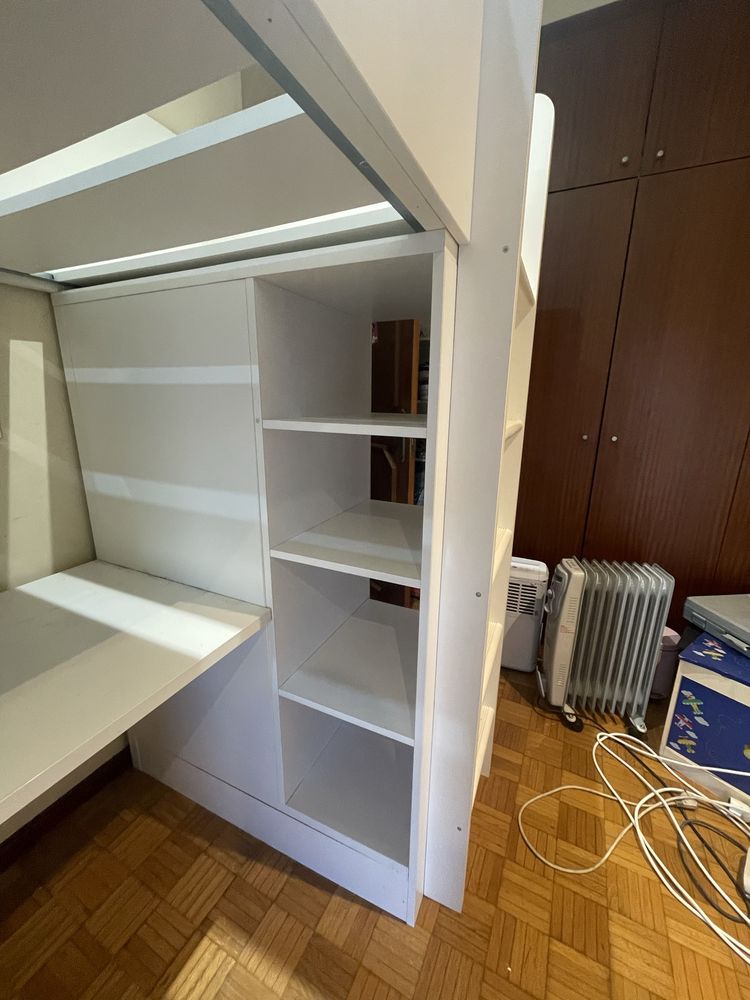 Studio IKEA em bom estado