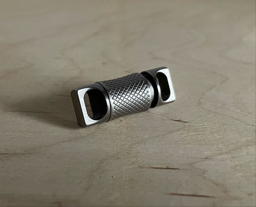 Швидкозʼємний титаноний карабін + ПОДАРУНОК!