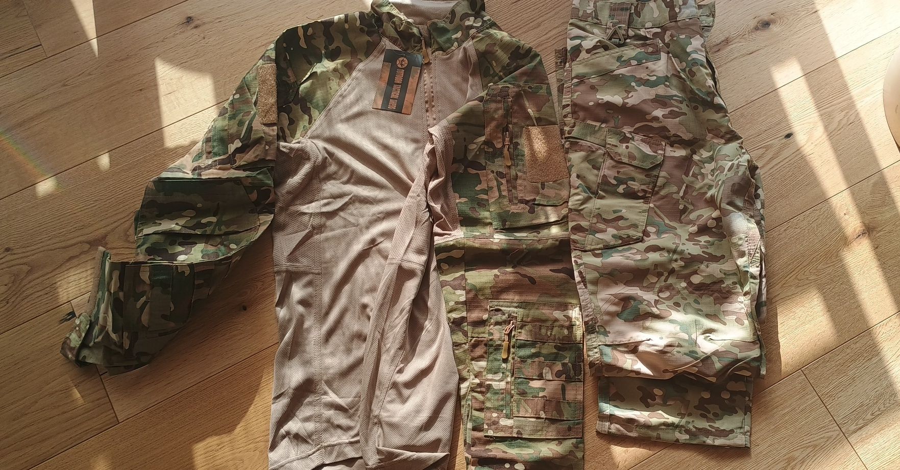 Conjunto Farda Calças e Camisola Multicam (MC) "L" - NOVO - Airsoft