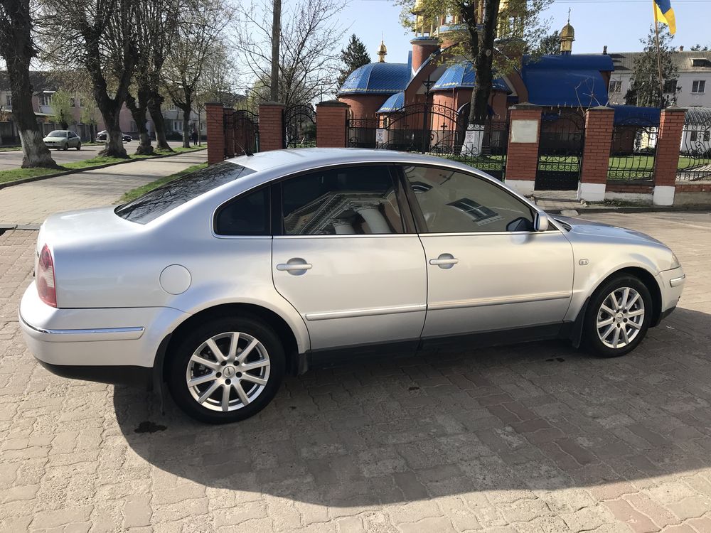 Продам В 5 пасат 2 л газ/ бенз