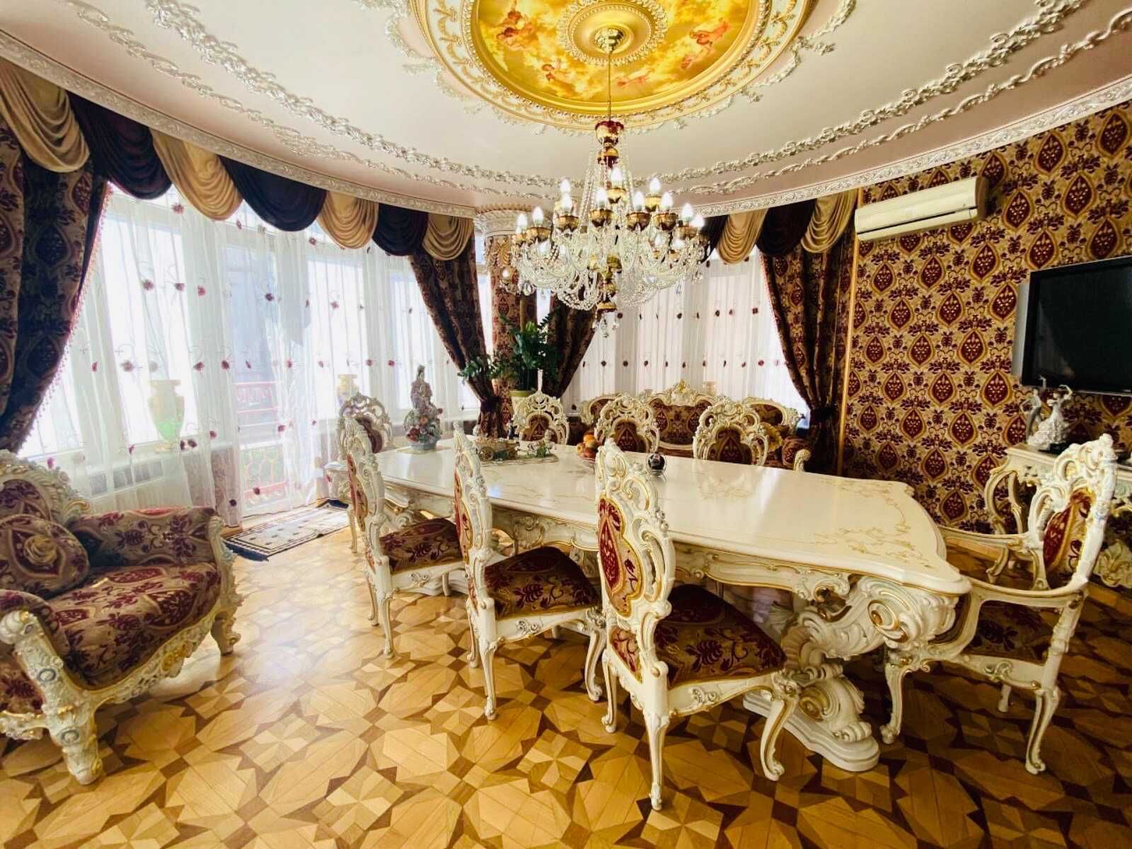 Продам 4 комнатную квартиру по ул Златоустовской 50