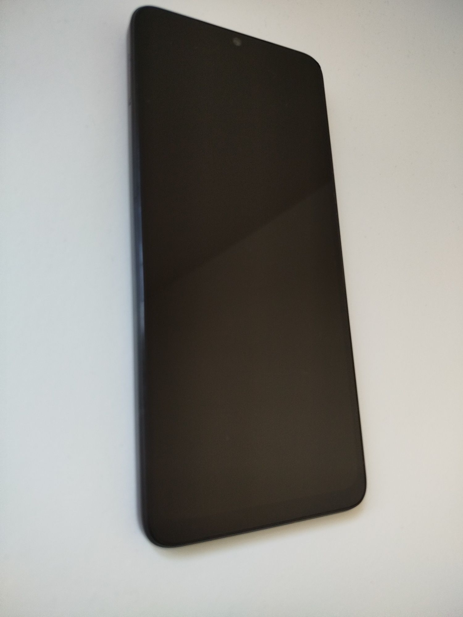 2 Telemóveis - Xiaomi A3 e Motorola e14
