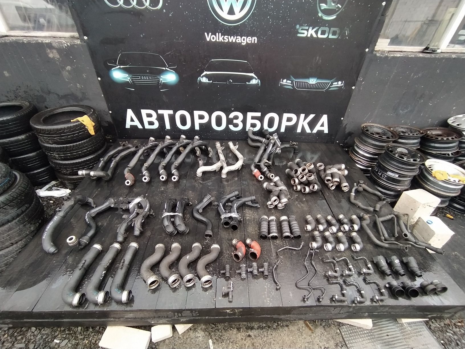 патрубок тосолу интеркуллера турбини passat b6 golf 5 skoda A5 touran