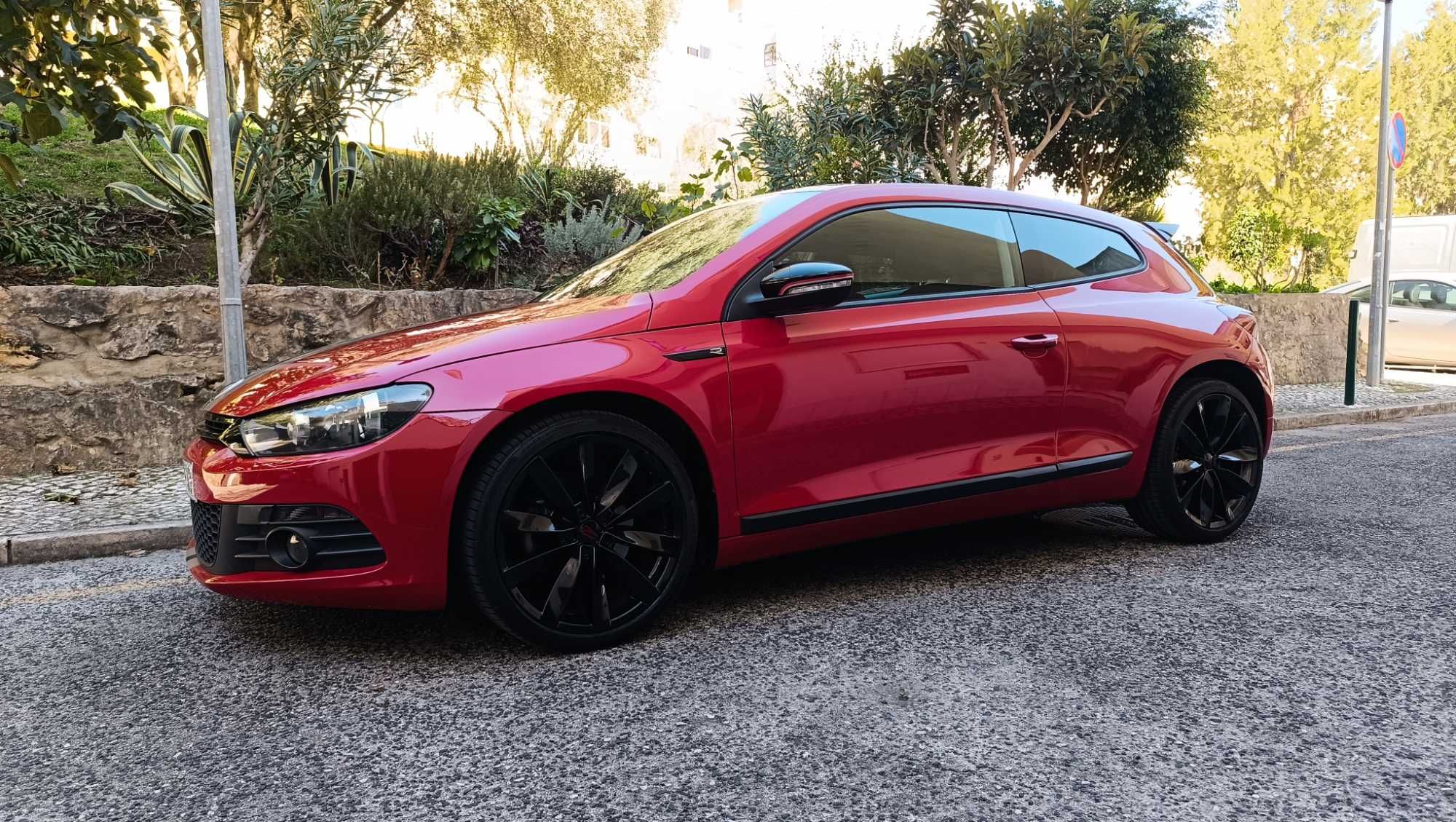 VW Scirocco 1.4 TSI R-Line Cx. Aut DSG - Nacional! Oportunidade Única!