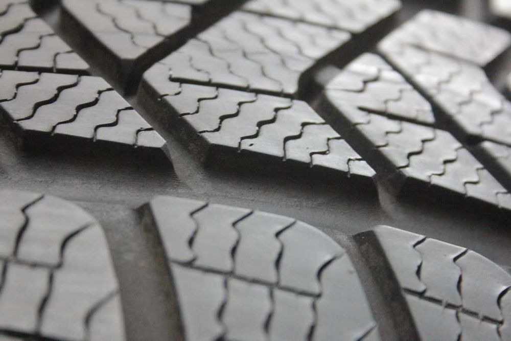 225/45/18 Pirelli Sottozero 3 225/45 R18 95H XL