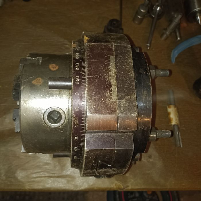 Патрон токарный с эксцентриком 160