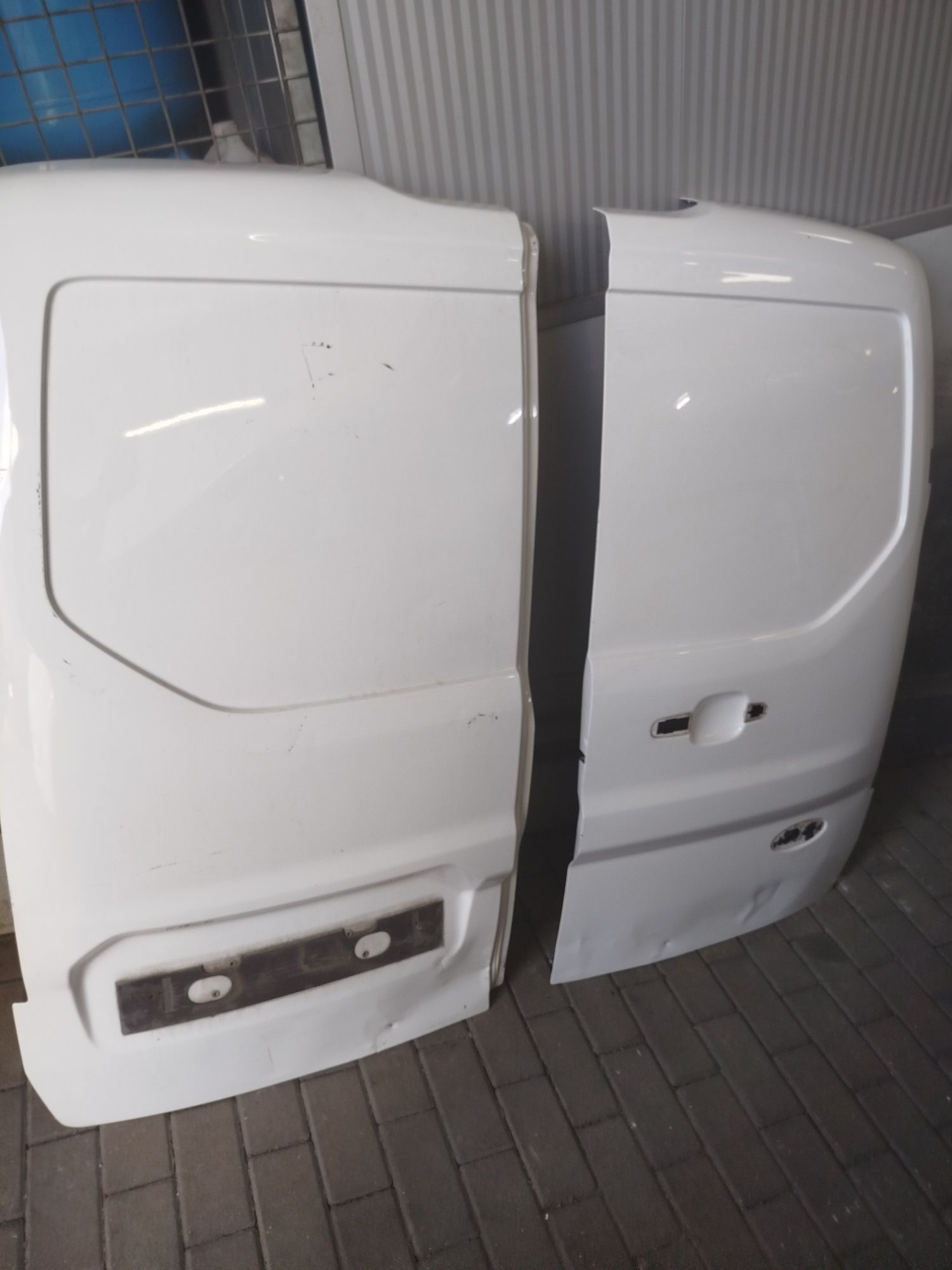 Ford Transit Conect 2 portas trás com homologadas