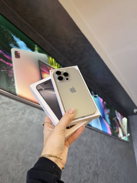 Б/у IPHONE 16Pro 128 Natural Titanium Neverlock Костюшка,5 igrand