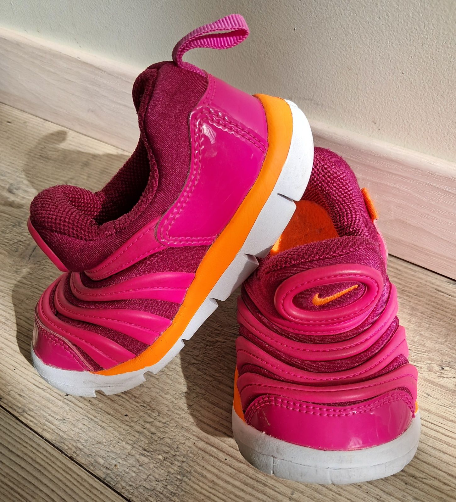 Кросівки NIKE (р.23,5)