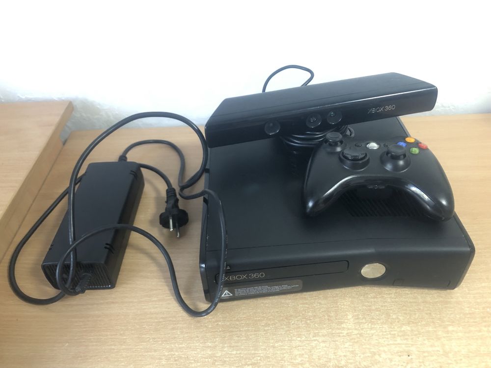 XBOX 360 повна компленктація в гарному станні