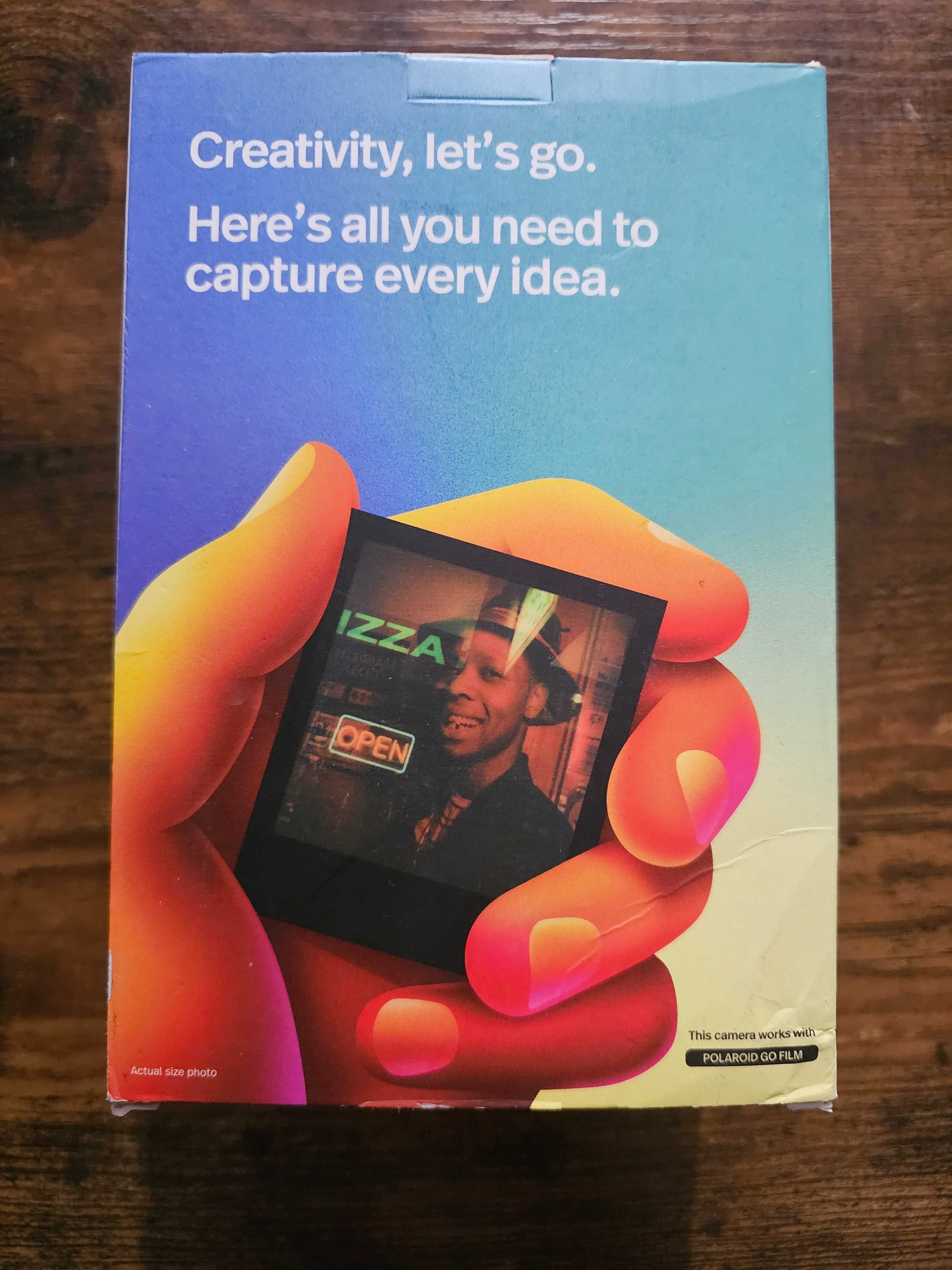 Klasyczny aparat natychmiastowy Polaroid Go E-box Black