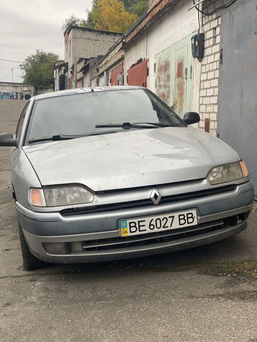 Renault Safrane V6I 3.0
