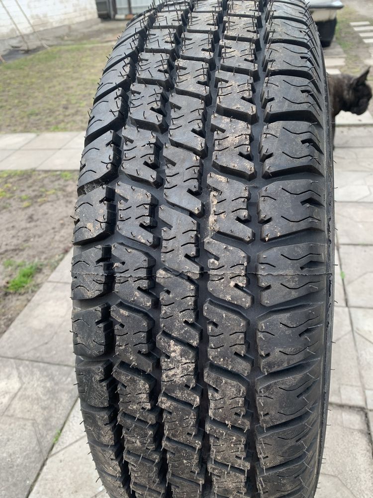 Продам новую резину 235/75 R 15