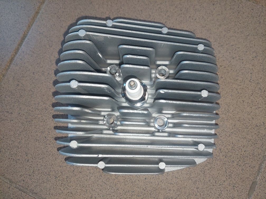 Nowa glowica cylindra silnika wsk125+swieca zaplonu