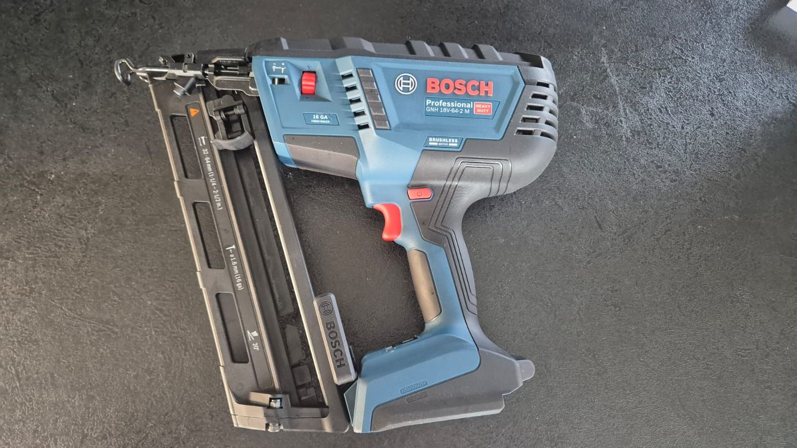 Akumulatorowa gwoździarka sztyfciarka BOSCH GNH 18V-64-2 M NOWA 64mm