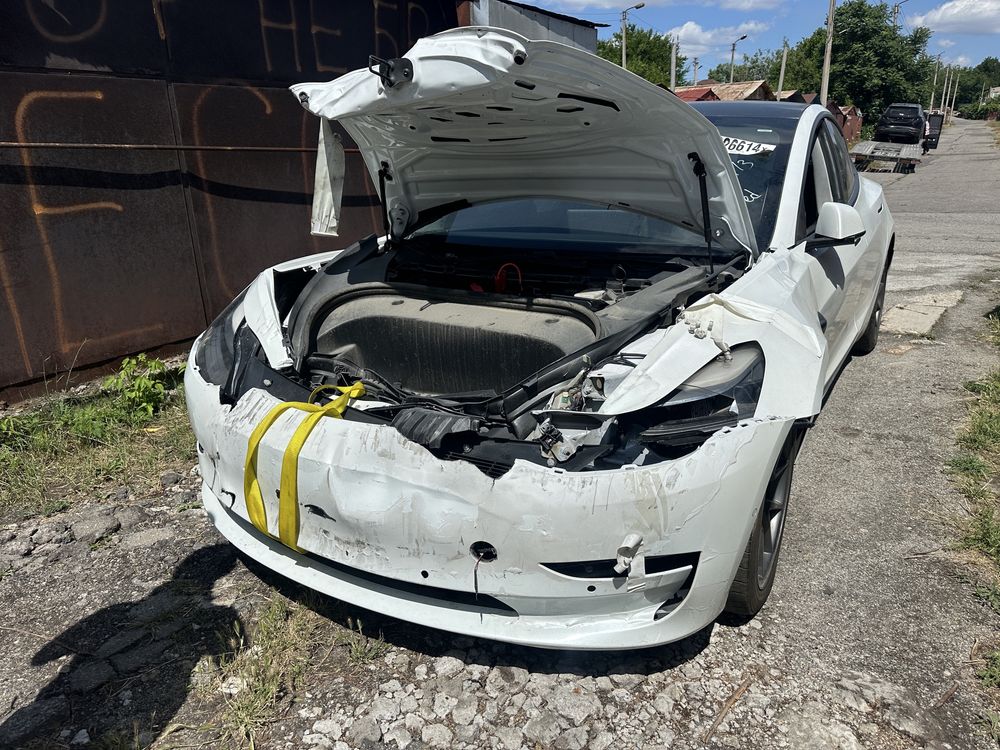 Продам Teala Model 3 2021 года