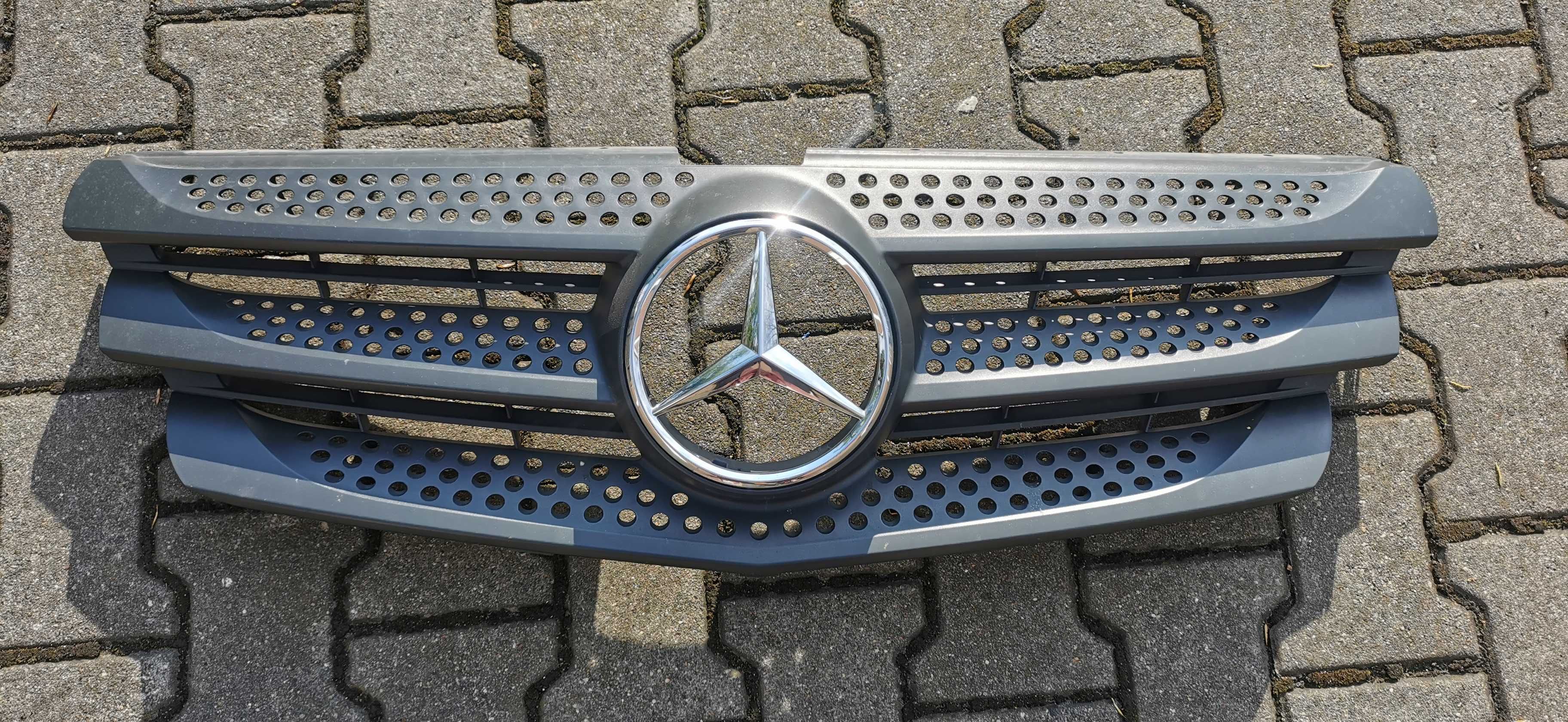 grill atrapa Mercedes Vito 447