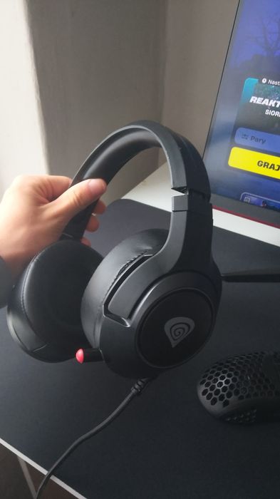 Słuchawki i klawiatura