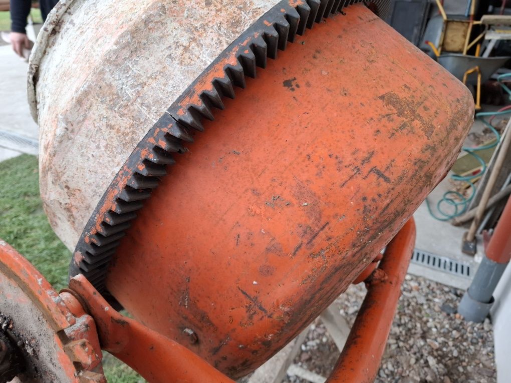 Betoniarka 125L 230V -  Atika