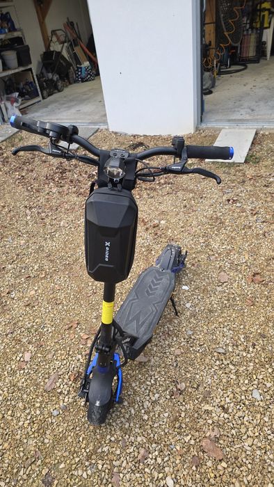 Hulajnoga elektryczna Kaabo mantis 8  niebieski