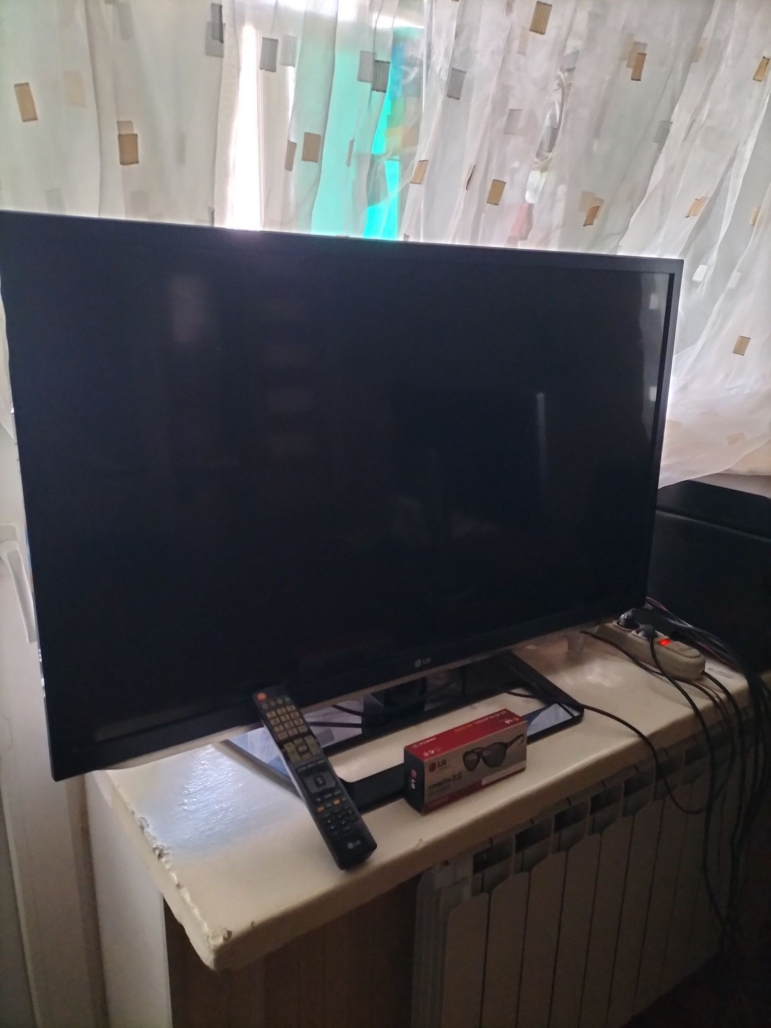 Телевизор LG 42LM580T