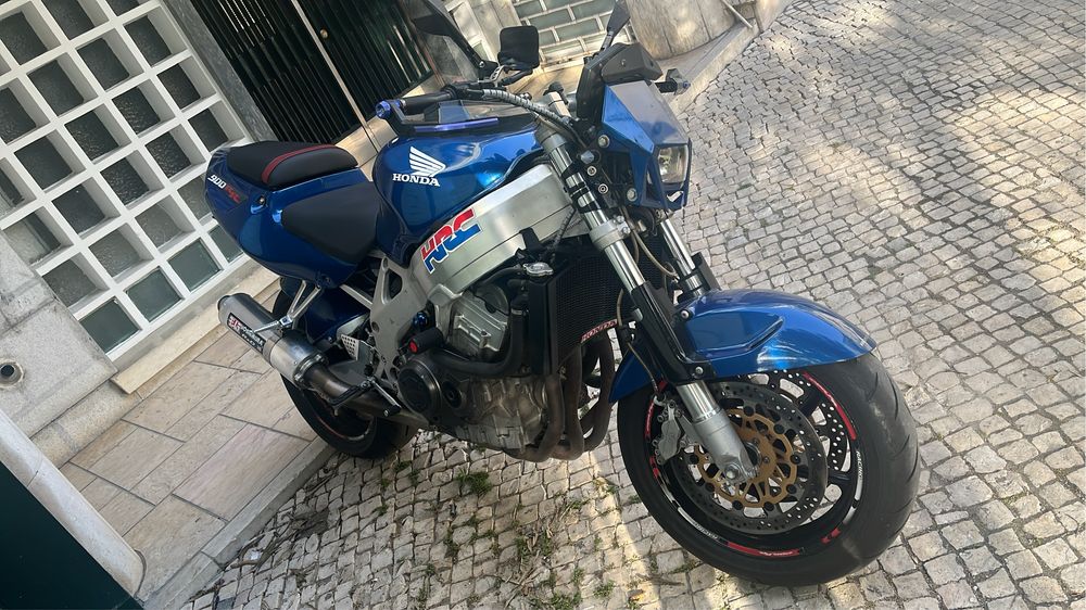 Honda cbr 900 rr fireblade