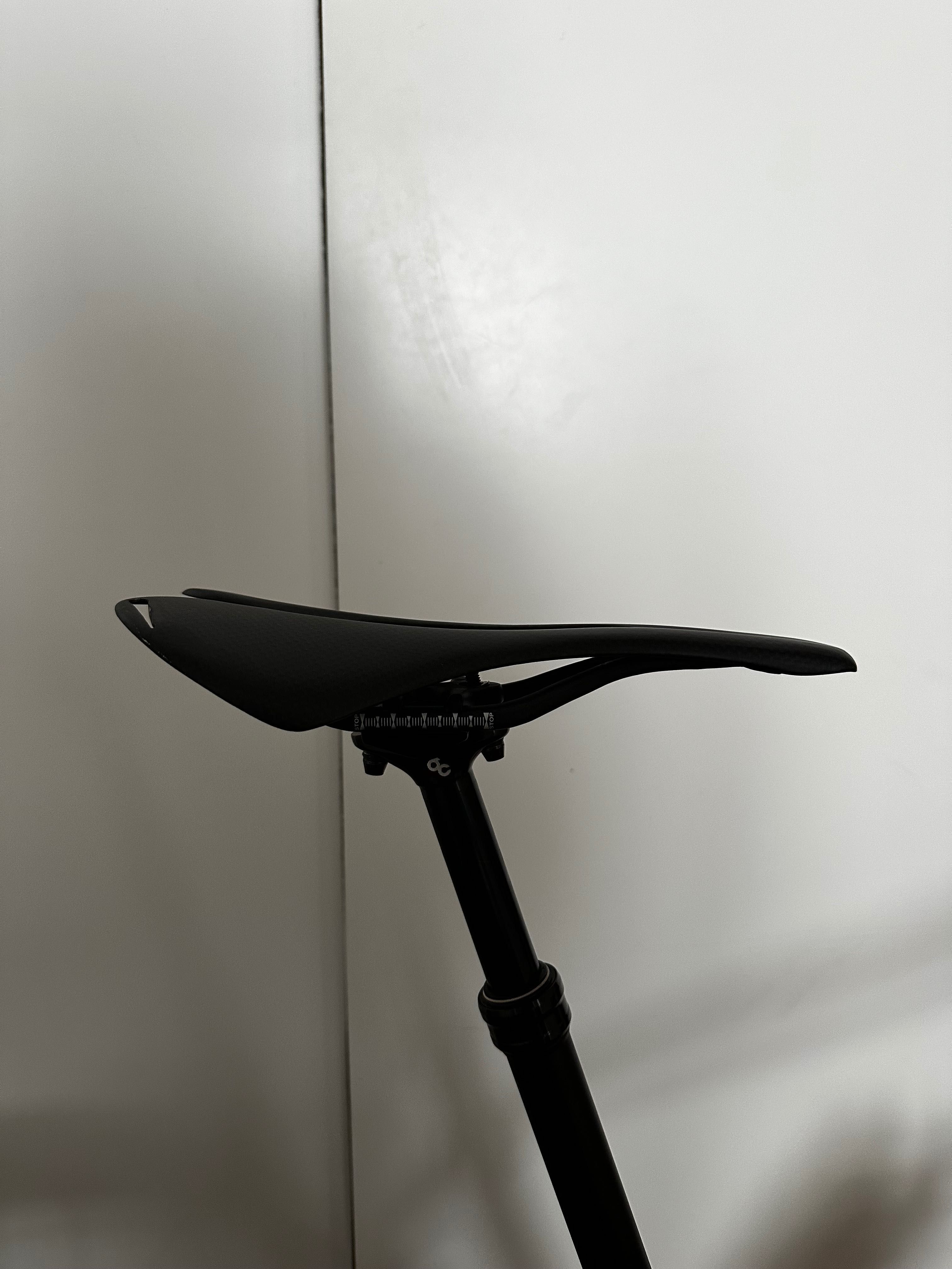 Selim Bicicleta em Carbono