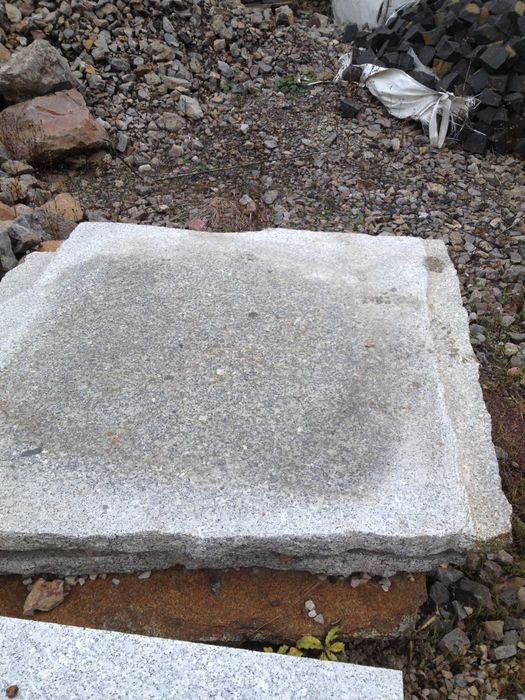 kamień granit duże płyty ogrodowe