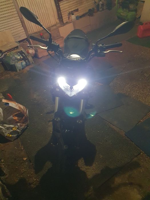 Vendo mota benelli tnt 125
