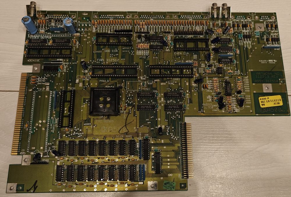 AMIGA 500, płyta główna
