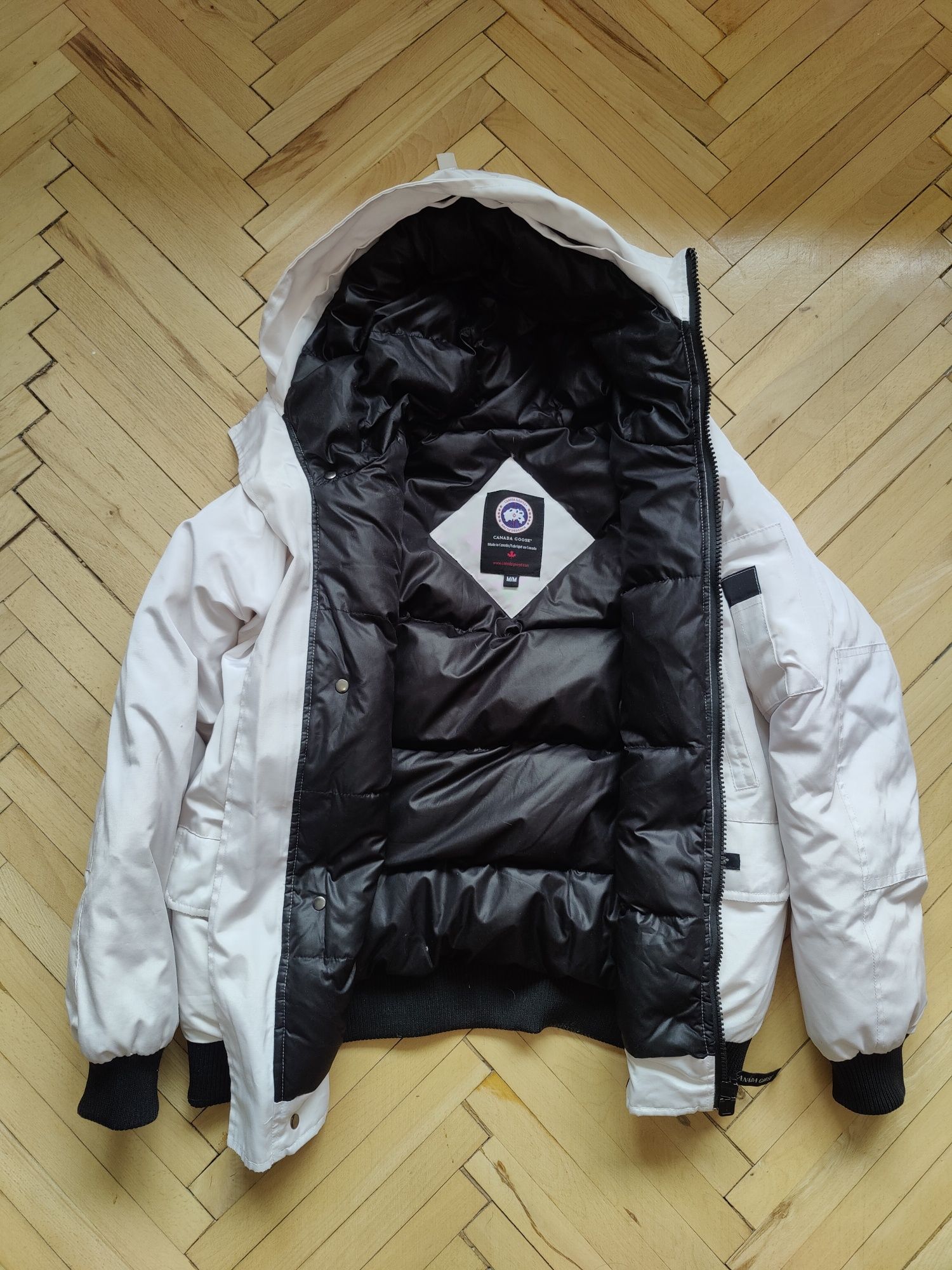 Куртка бомбер canada goose