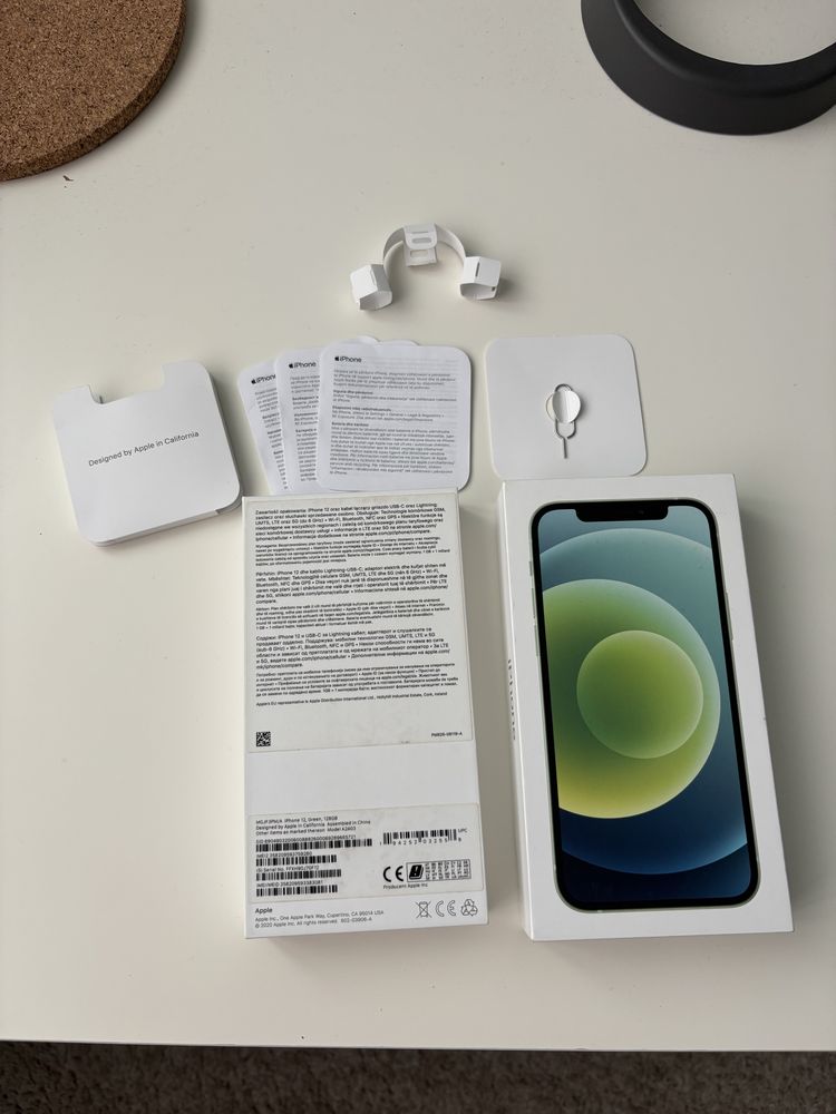 iPhone w idealnym stanie, z drobnymi defektami na obudowie