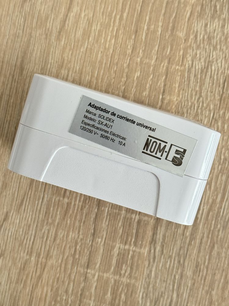 Travel adapter przejsciowka