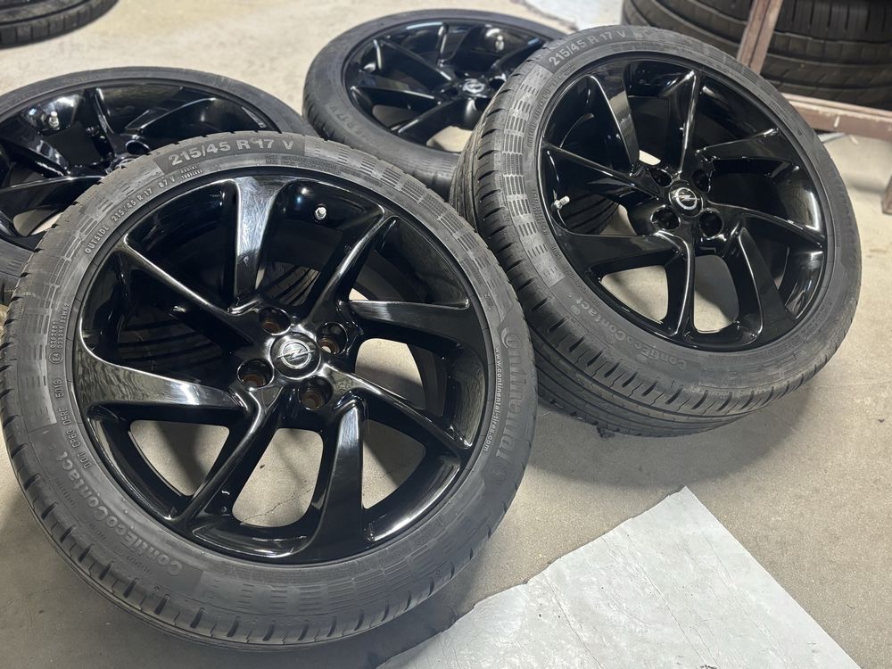Koła letnie Corsa E Corsa D 4x100 17 z czujnikami cisnienia