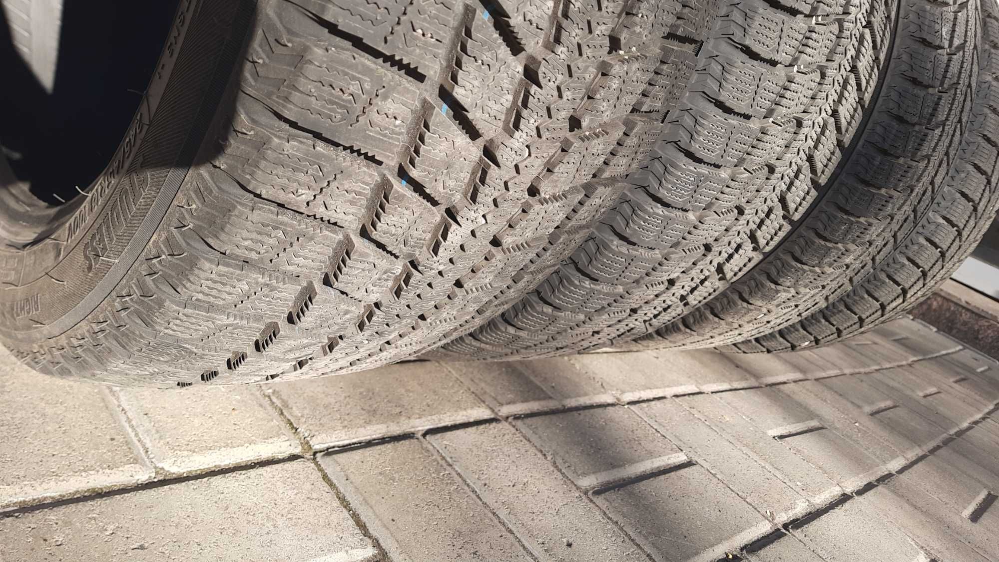 Зимові Nitto SN3 у розмірі 245/45R18 100V. Особисті. Не склад.