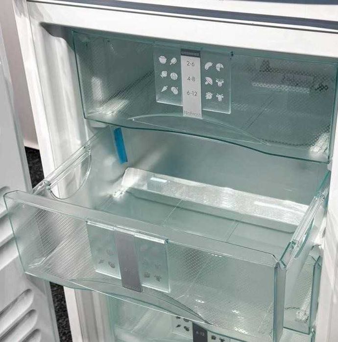 Морозильник Liebherr / Лібхер IGN 1654 / 87 см, білий