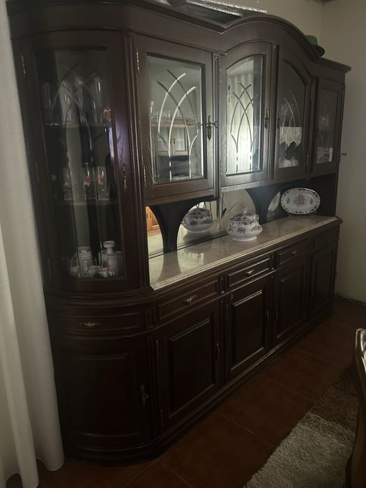 Conjunto de mesa com cadeiras mais movel de sala
