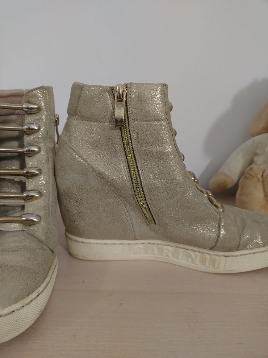 Buty, botki 39 Carinii