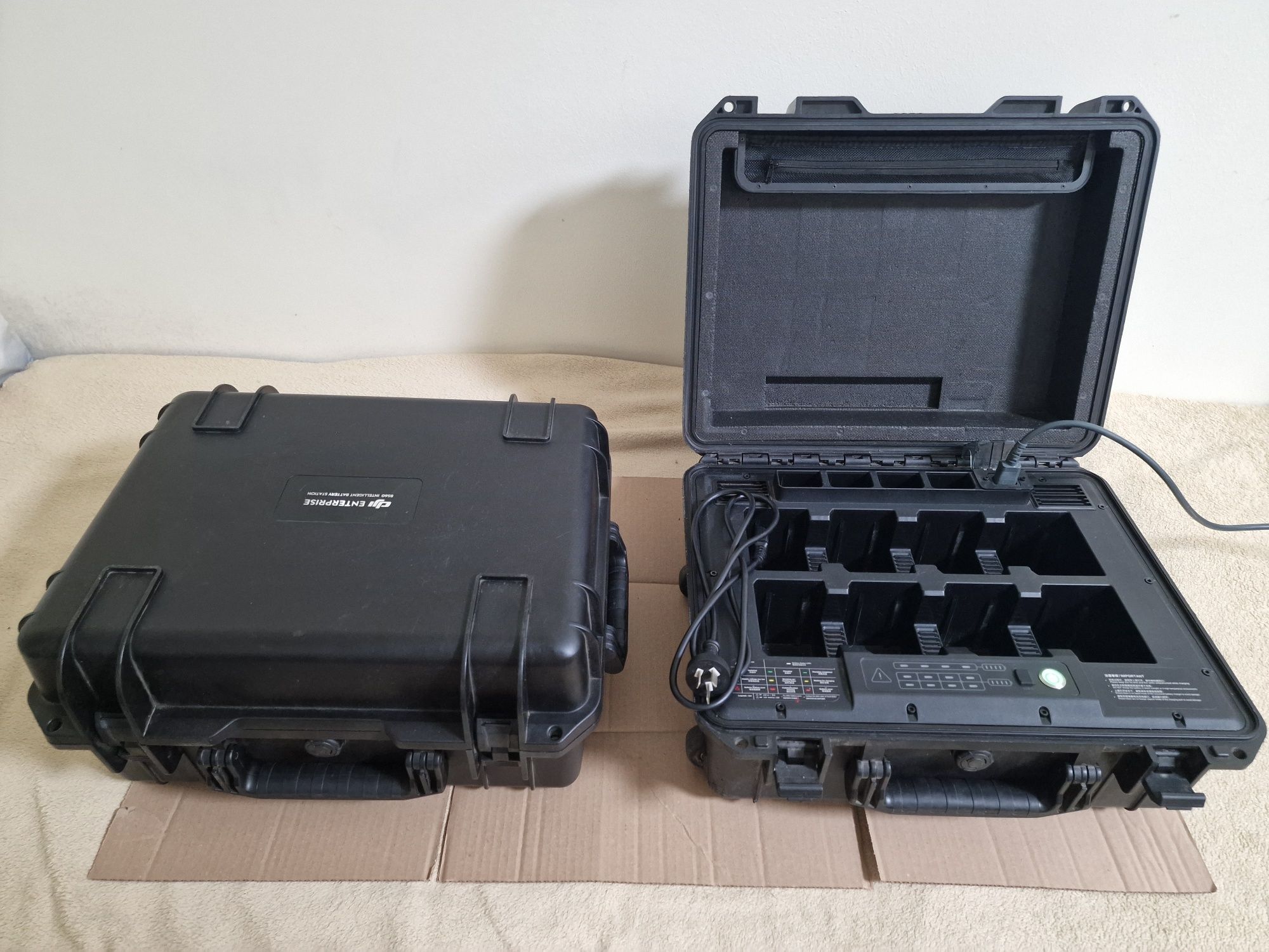 Зарядна станція DJI BS60