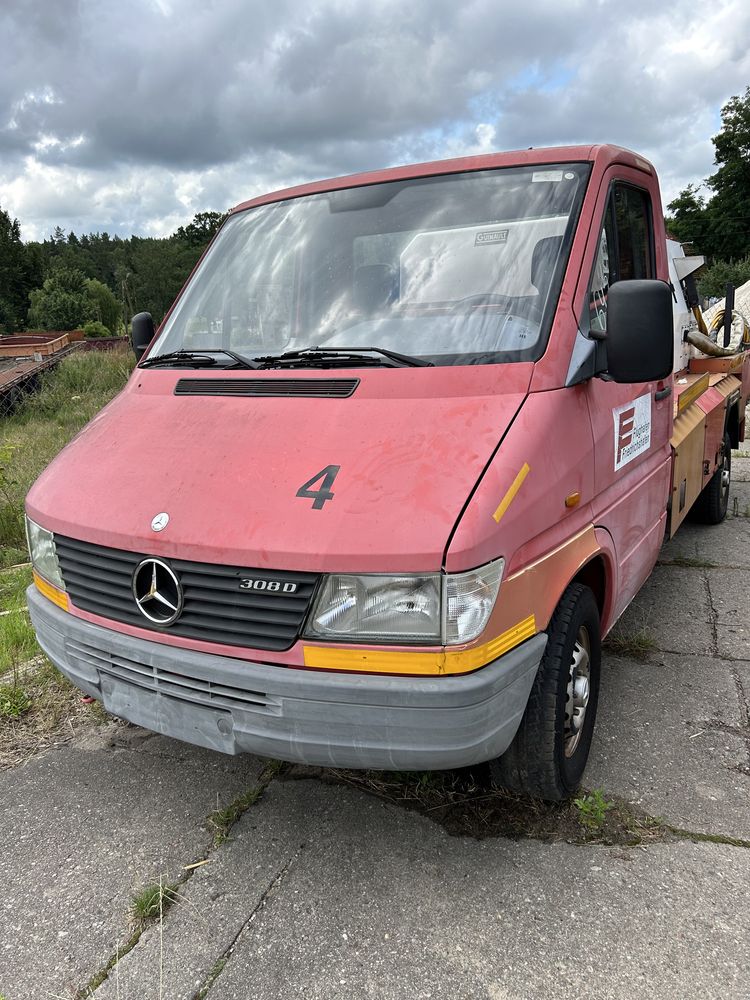 Mercedes sprinter 2,3 d ,tylko 23500 km , automat , bez rdzy