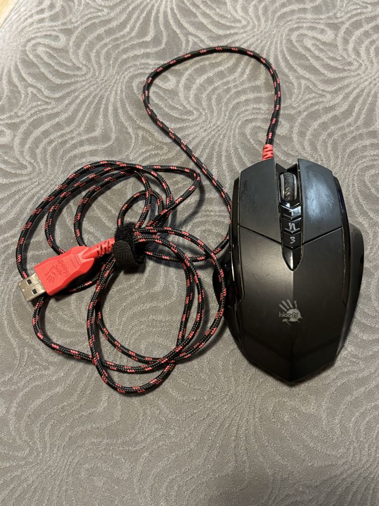 Компʼютерна мишка Bloody V7M