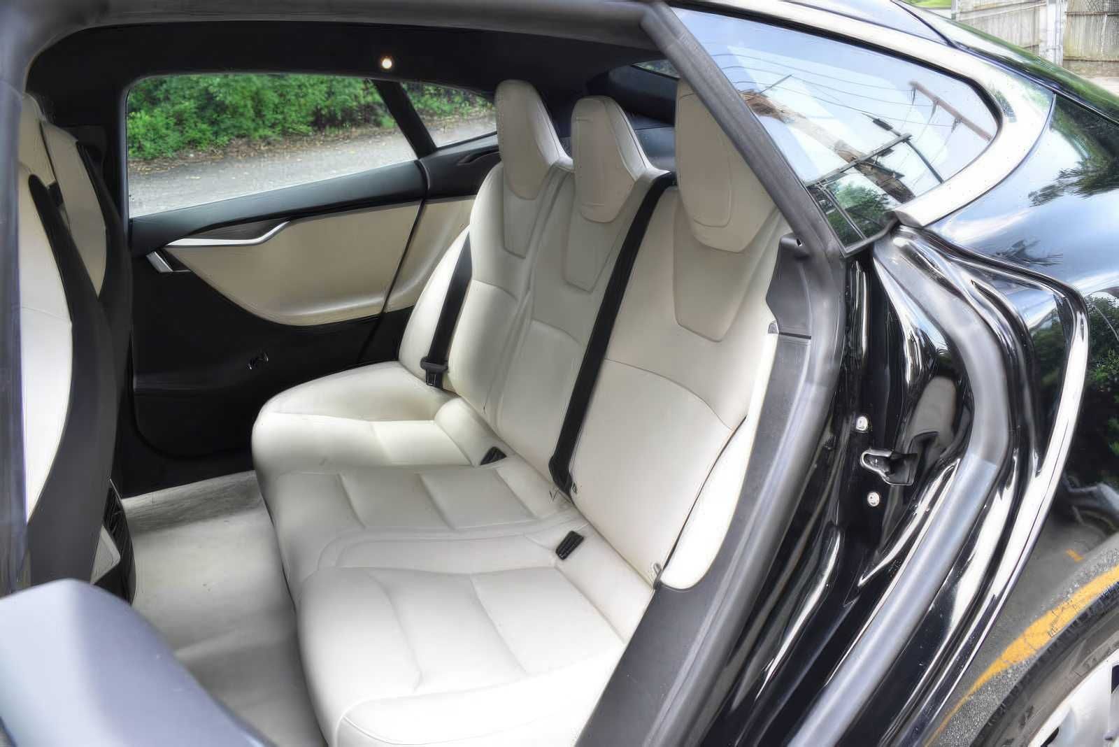 Tesla Model S 2019