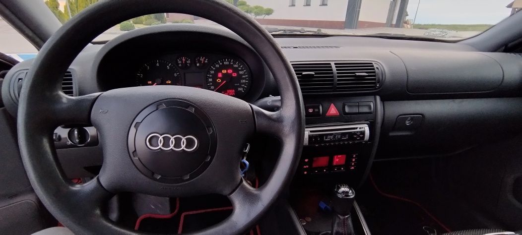 AUDI A3 1.6 LPG w pełni sprawny 5 drzwi